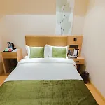 Greentree Inn Shanghai Huangxing Park Subway Station Express Hotel