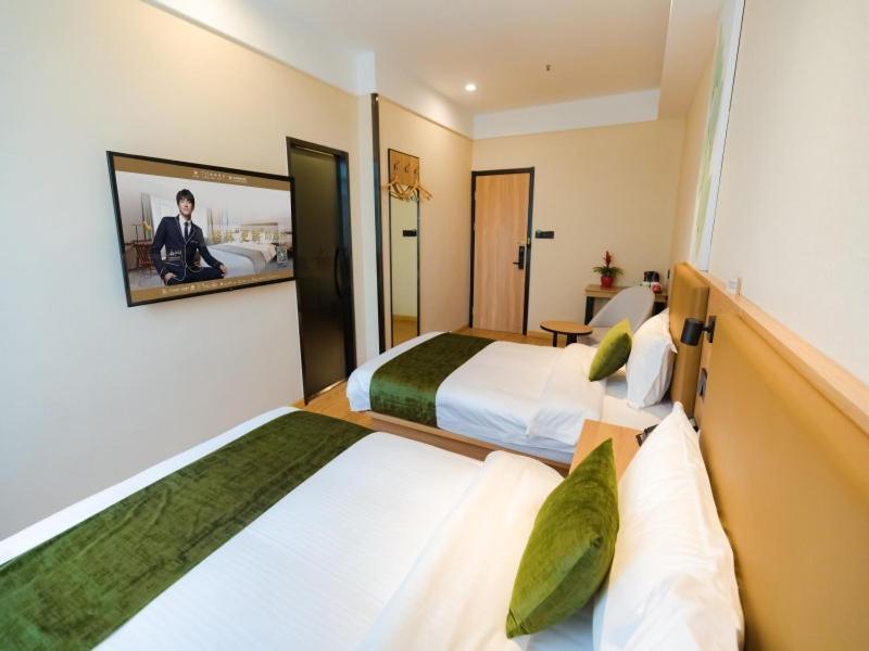 Greentree Huangxing Park Subway Station Express Hotel 3*